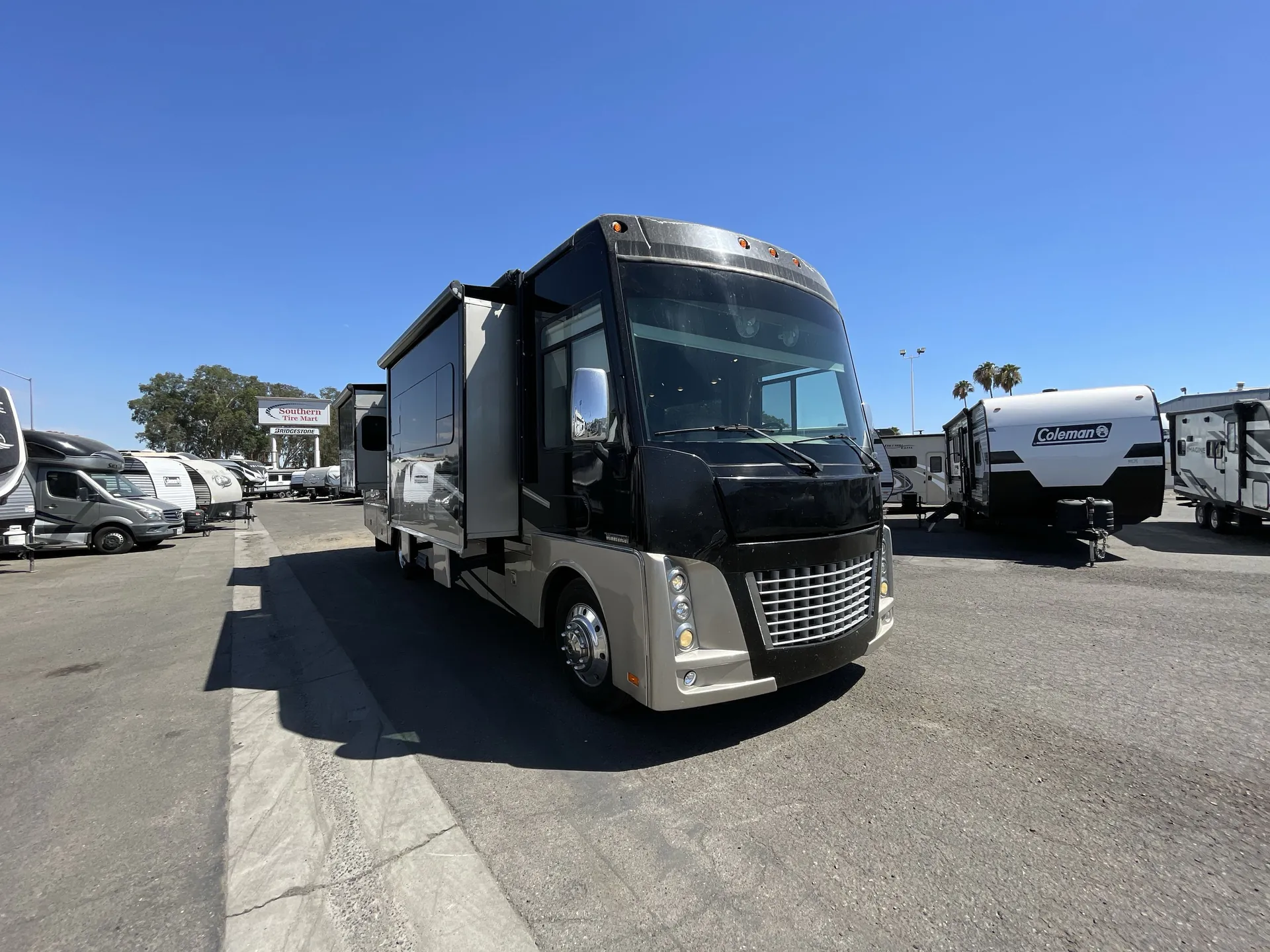 2016 Winnebago Adventurer 37F - Photo 2