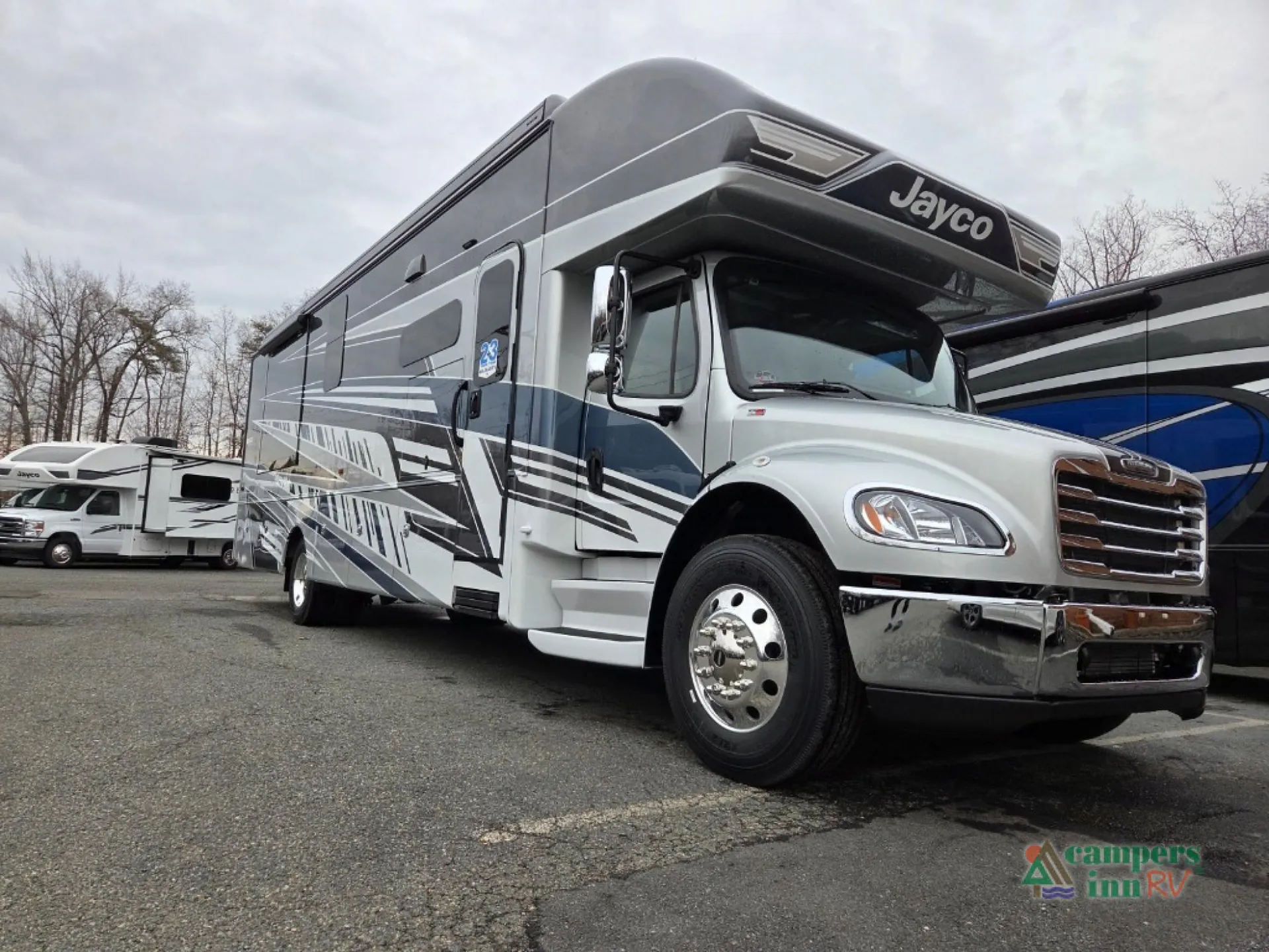 2026 Jayco Seneca Prestige 37K - Photo 2