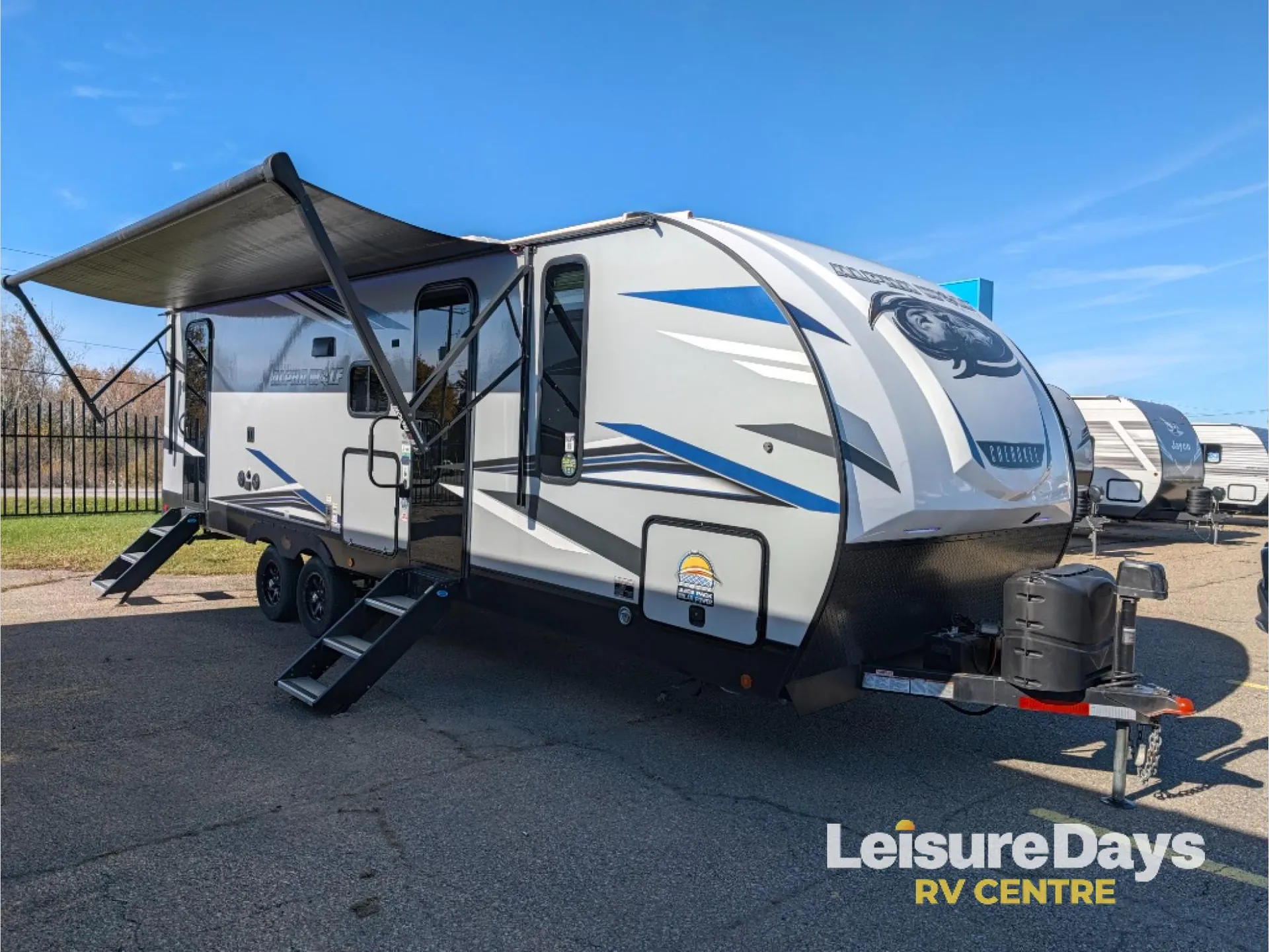 2022 Forest River Cherokee Alpha Wolf 26DBH-L