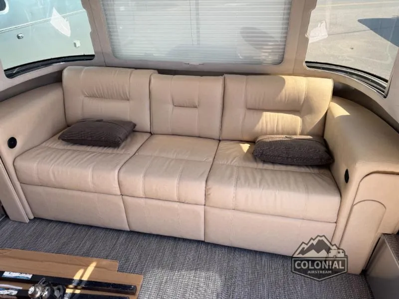 2020 Airstream Classic 30RB - Photo 4