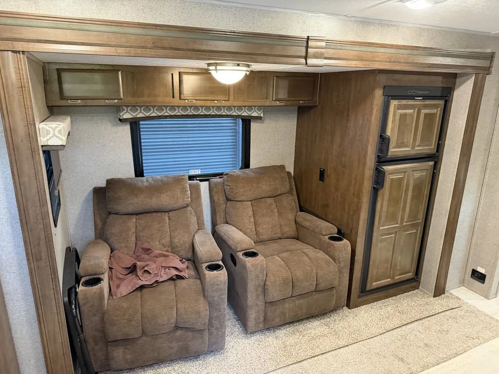 2019 Forest River Flagstaff Micro Lite 25FBLS, Photos photo 11