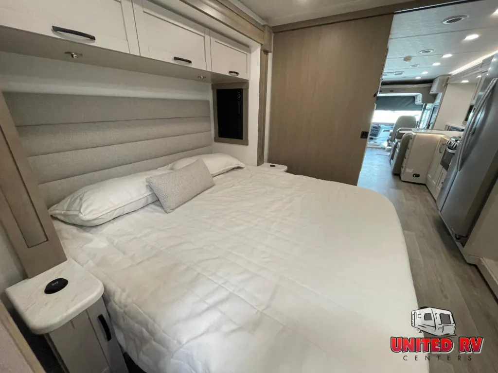 2027 Entegra Coach Vision XL 36C, Photos photo 22