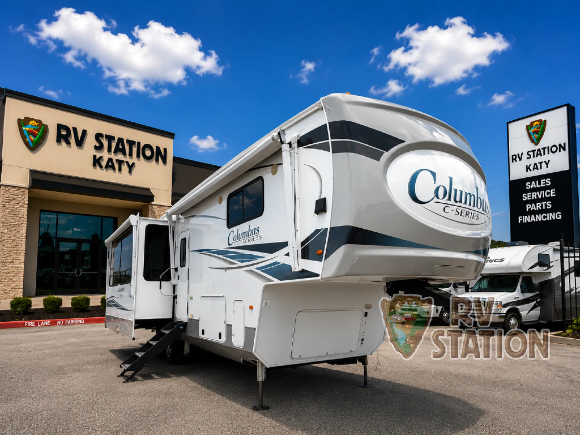 2022 Palomino Columbus 299RL - Photo 2