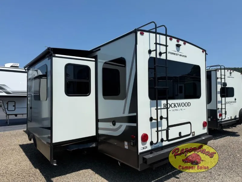 2027 Forest River Rockwood Ultra Lite 2618RD - Photo 4