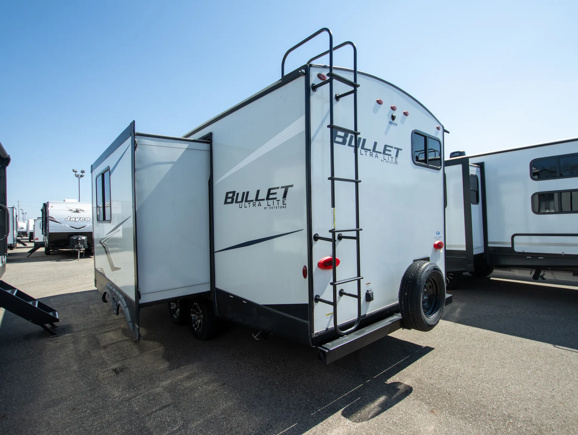 2022 Keystone Bullet 221RBS - Photo 4