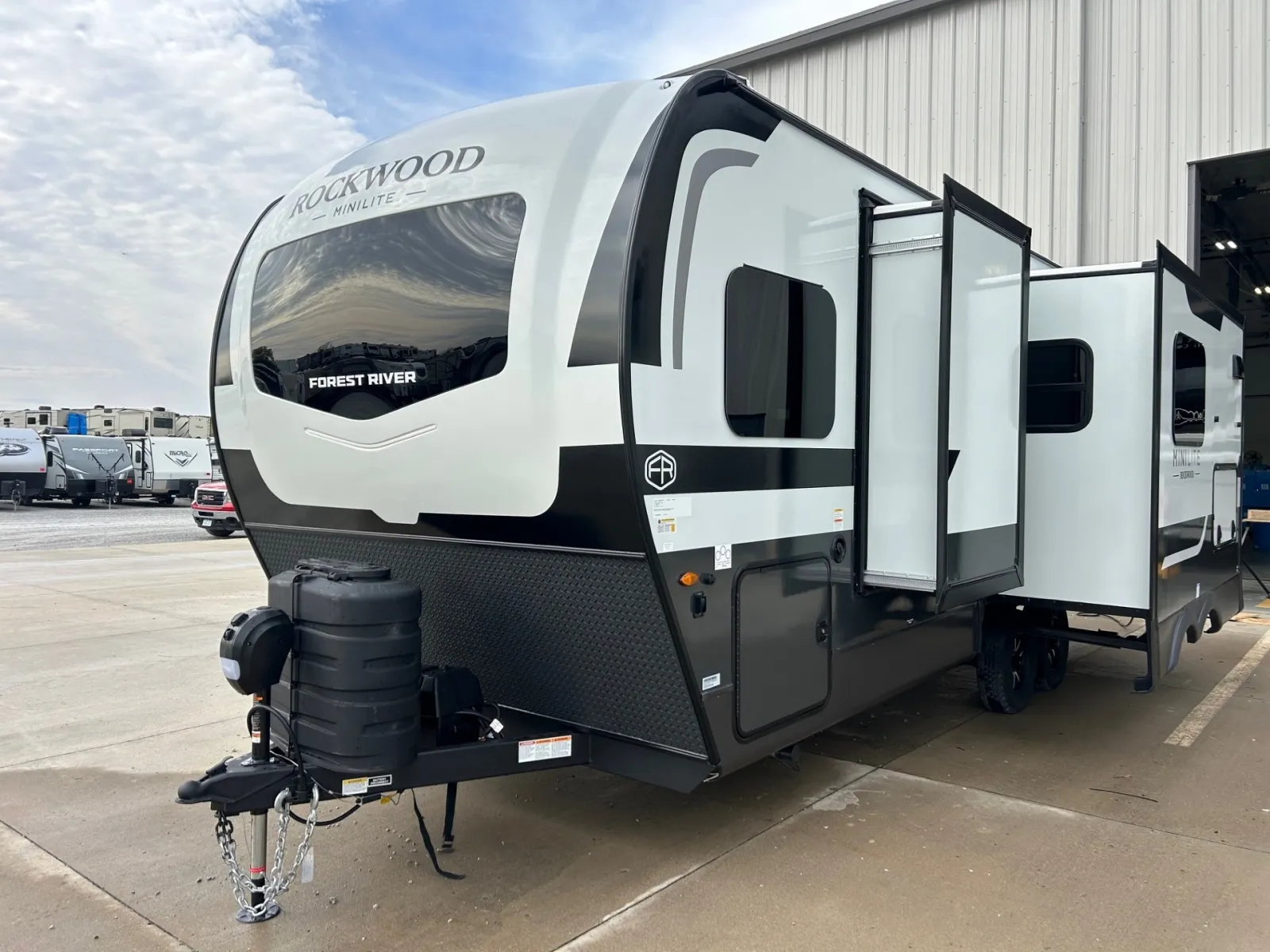 2026 Forest River Rockwood Mini Lite 2522FB - Photo 4