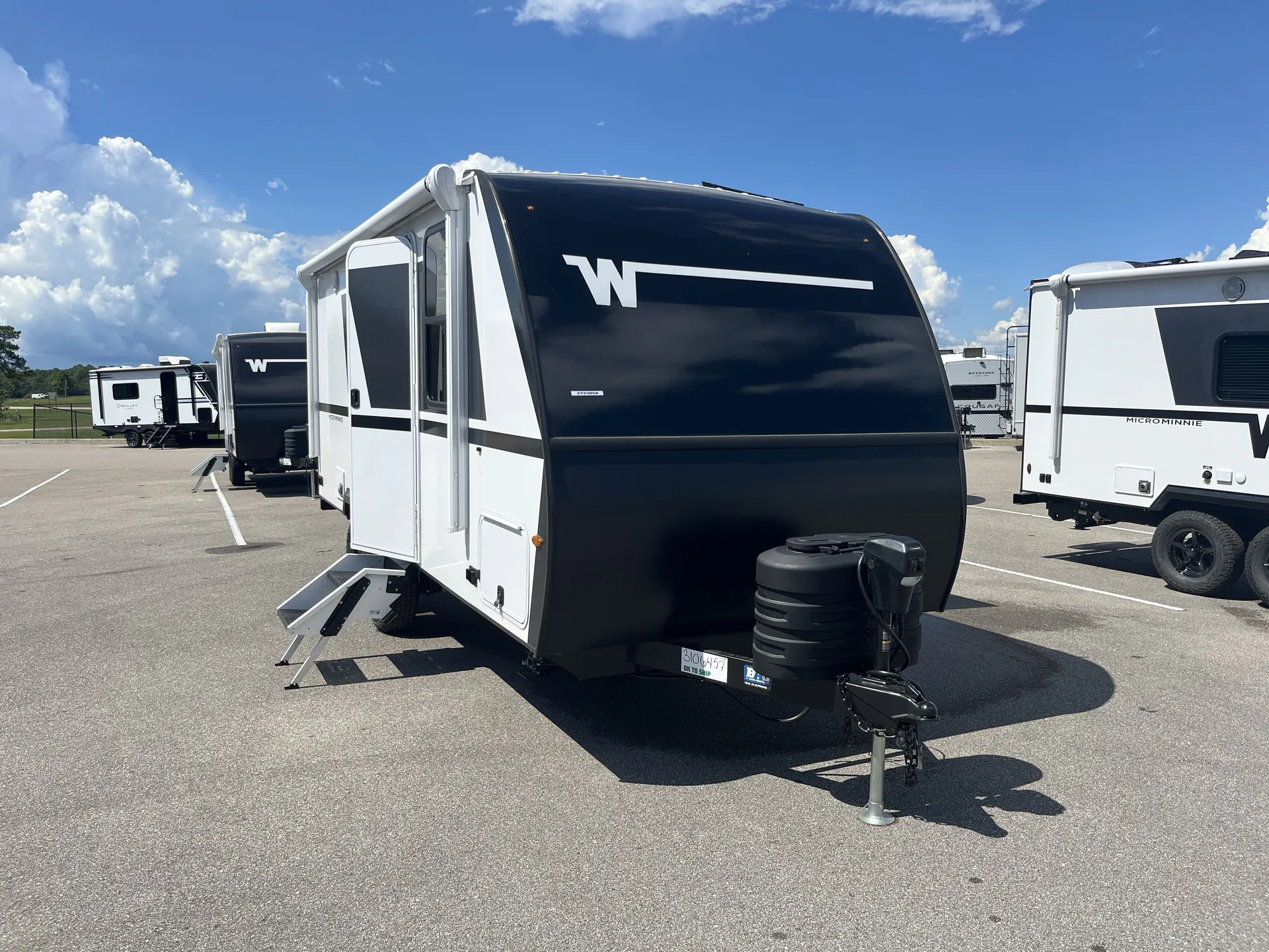 2027 Winnebago Micro Minnie 2108DS