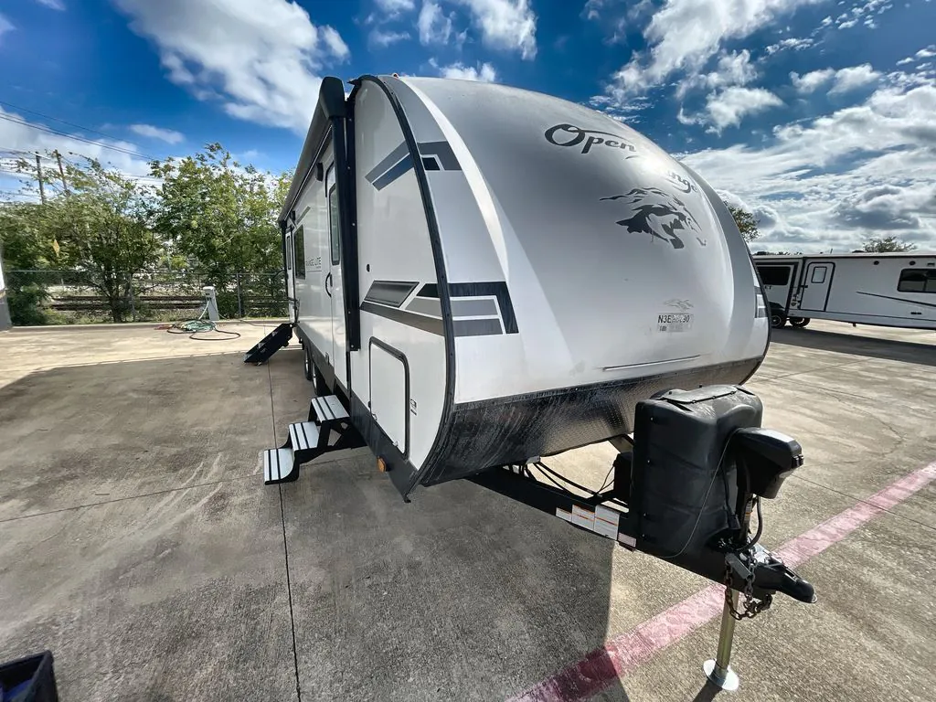 2022 Highland Ridge Range Lite 232MD - Photo 2