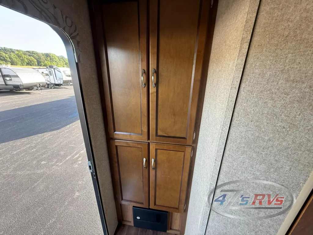 2017 Coachmen Catalina Legacy Edition 223RBS, Photos photo 21