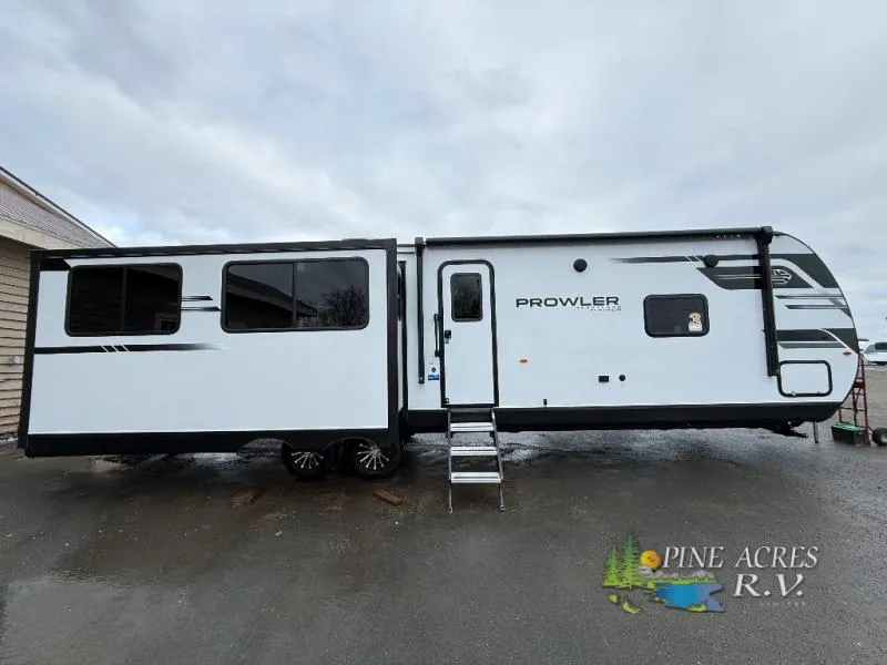 2026 Heartland Prowler 3301RLT - Photo 2