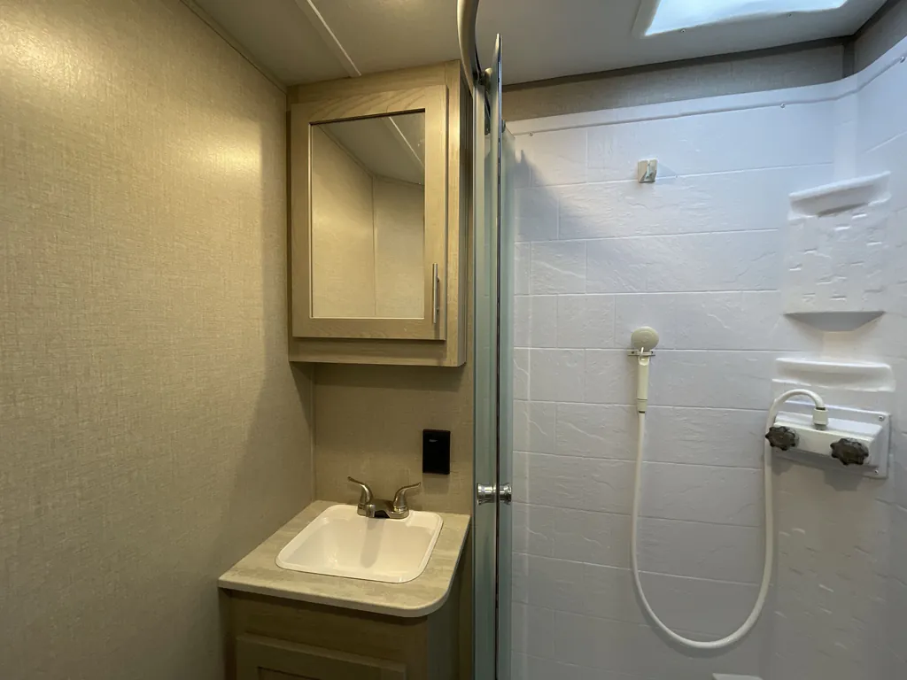 2022 Coachmen Catalina Legacy Edition 243RBS, Photos photo 25