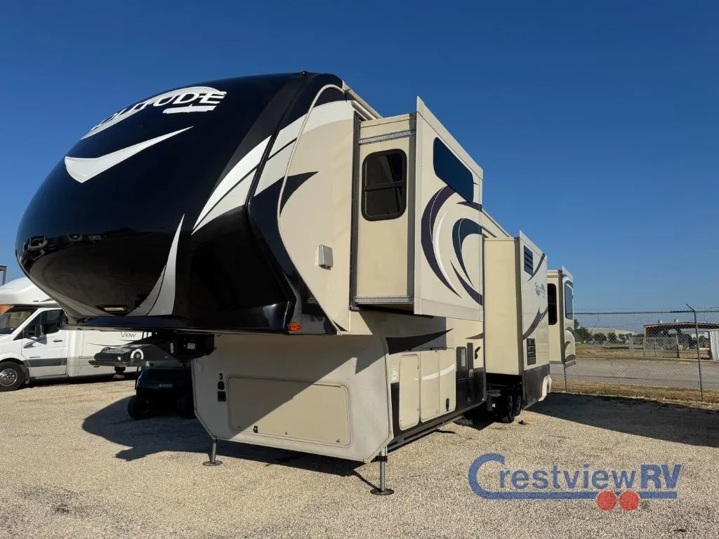 2016 Grand Design Solitude 375RE - Photo 4