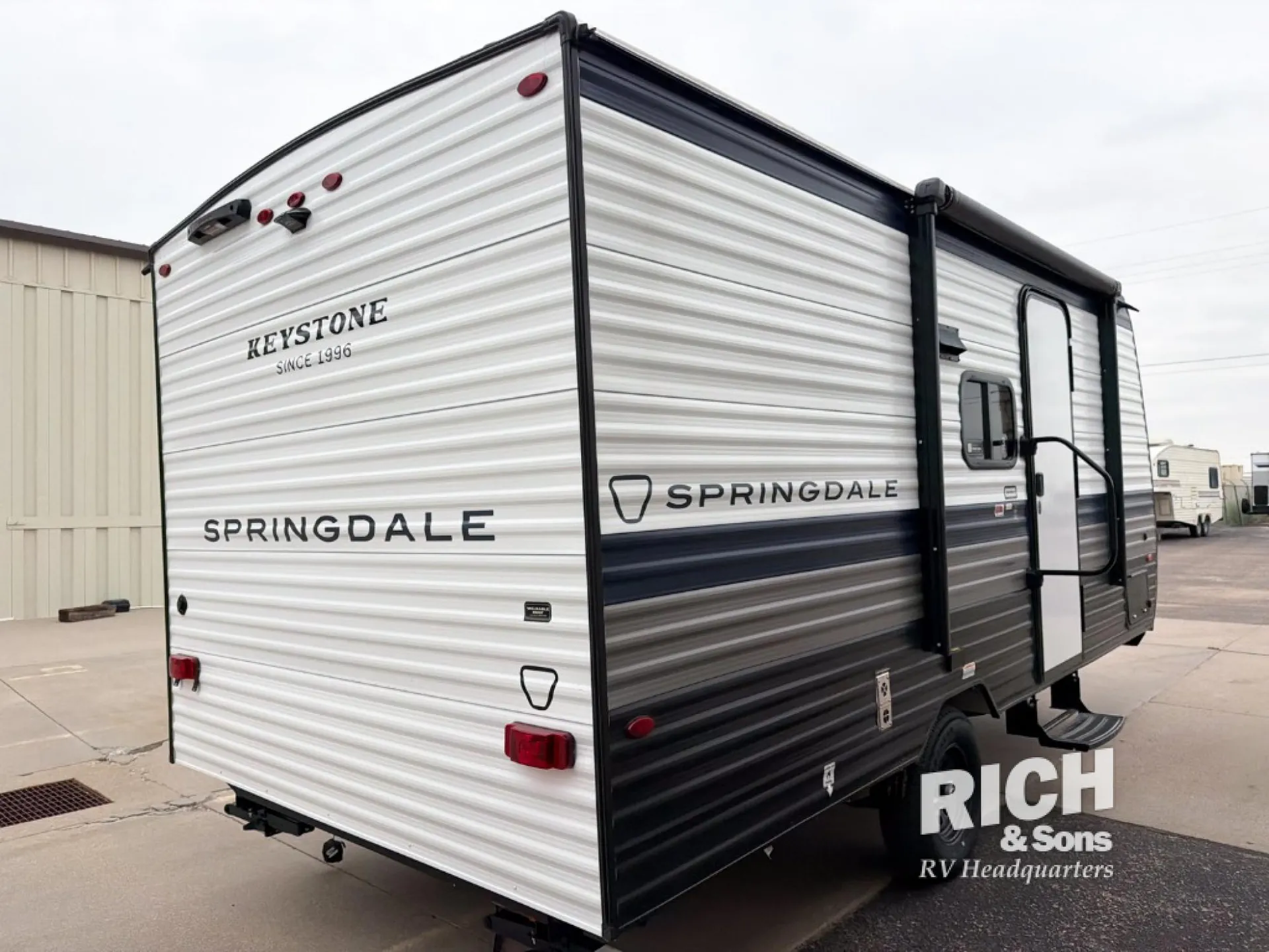 2027 Keystone Springdale Mini 1610BH - Photo 3