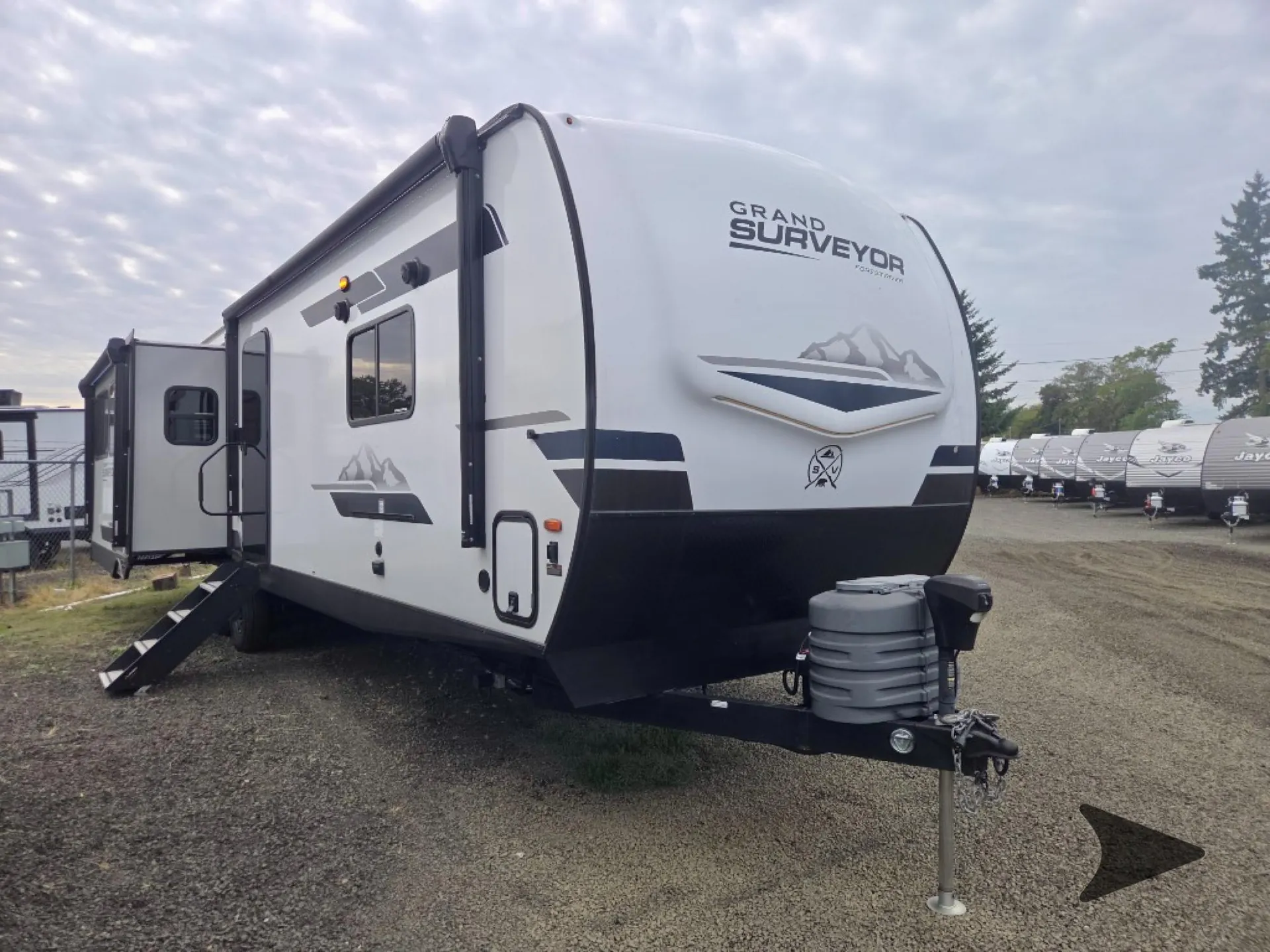 2024 Forest River Grand Surveyor 305RLBS