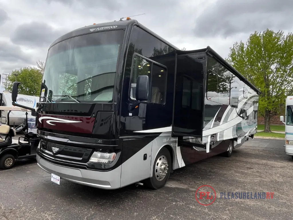 2018 Fleetwood Pace Arrow LXE 38N, Photos photo 3