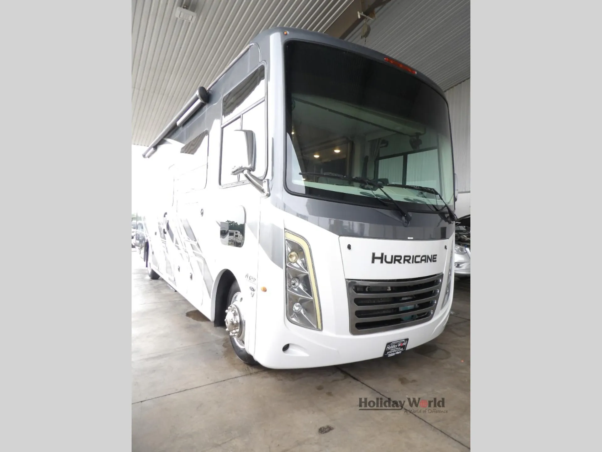 2023 Thor Motor Coach Hurricane 31C - Photo 2