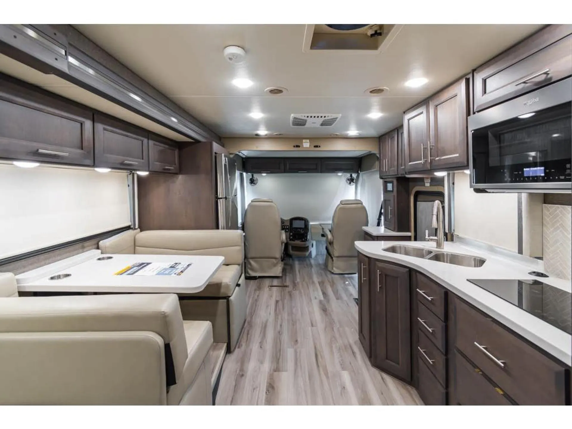 2021 Thor Motor Coach Palazzo 36.3 - Photo 3