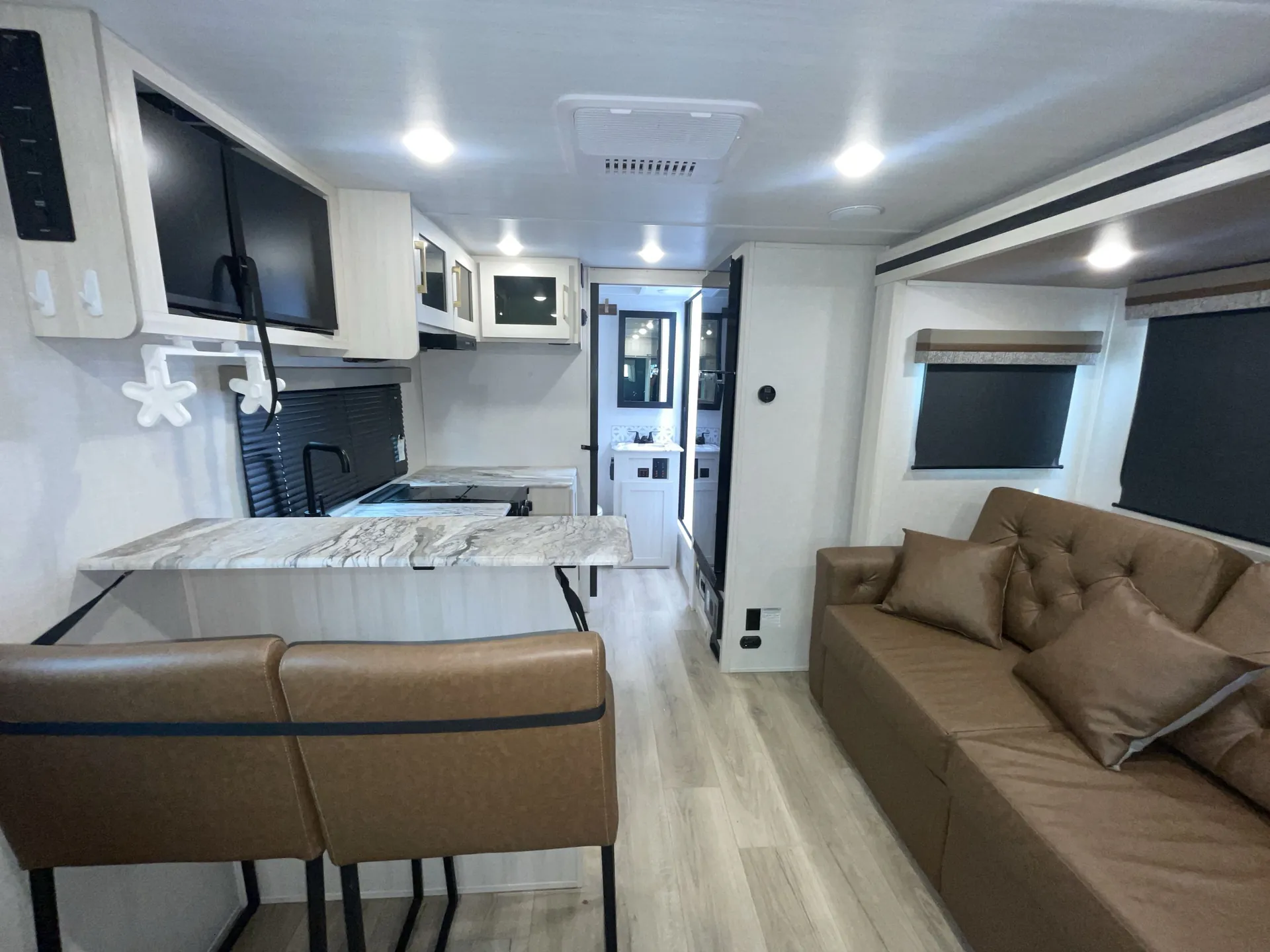 2024 Forest River Surveyor Legend 19SSLE — living area main