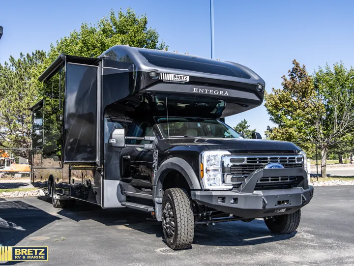 2026 Entegra Coach Accolade XT 35L - Photo 2