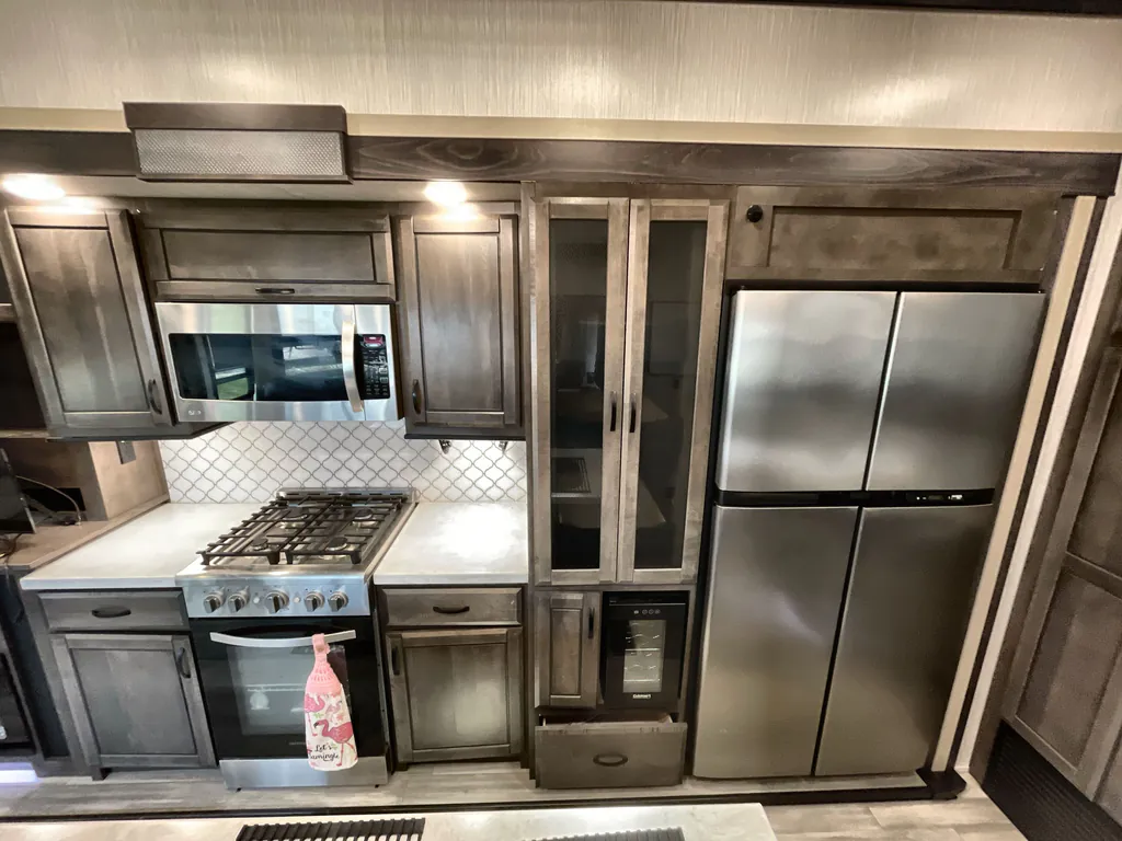 2022 Forest River Cedar Creek Champagne Edition 38EL, Photos photo 8