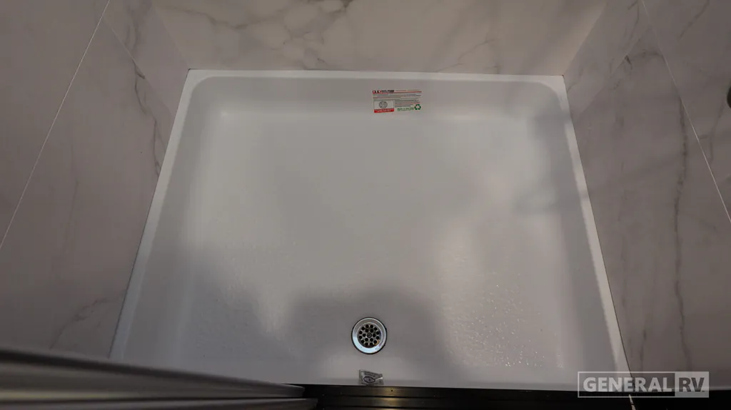 2027 Nexus Ghost 33DS, Photos photo 24