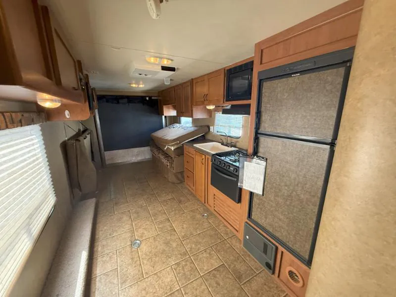 2014 Forest River Cherokee Grey Wolf 25RR - Photo 4