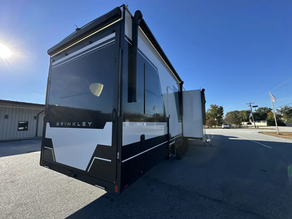 2026 Brinkley Model G 3970, Photos photo 5