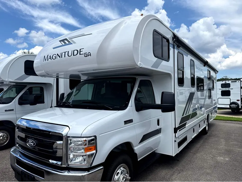 2027 Thor Motor Coach Magnitude GA31 - Photo 2