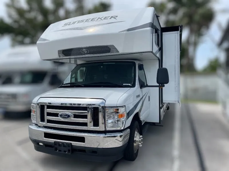 2024 Forest River Sunseeker Classic 3010DS - Photo 4