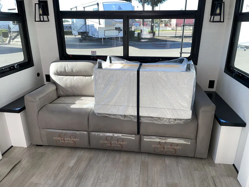 2026 Jayco Pinnacle 36FBTS, Photos photo 9