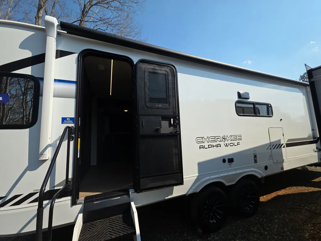 2026 Forest River Cherokee Alpha Wolf 29DCB, Photos photo 14