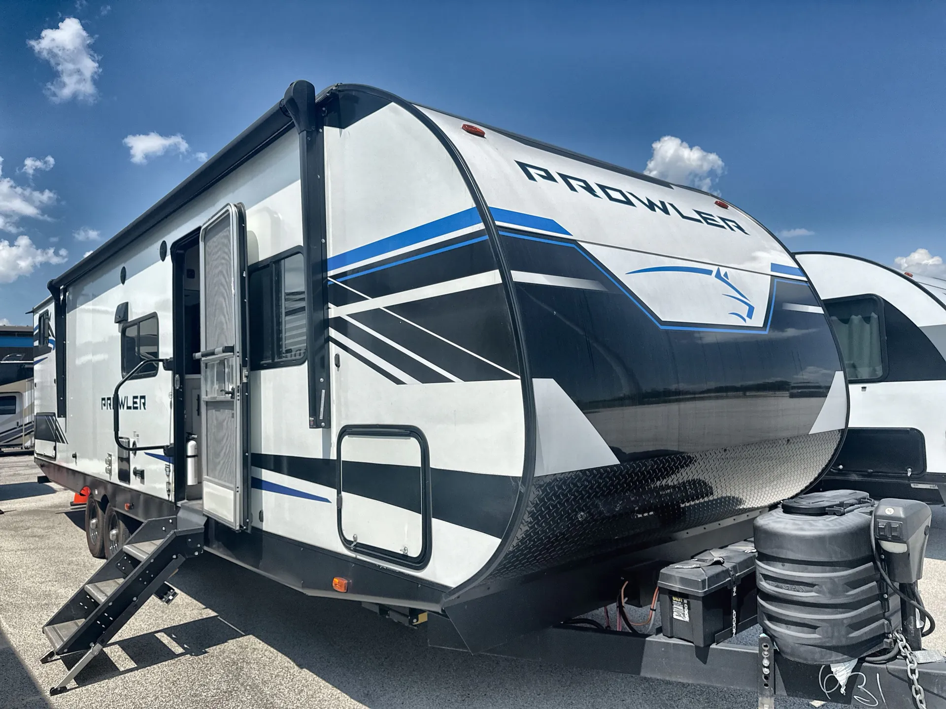 2023 Heartland Prowler 303SBH - Photo 2