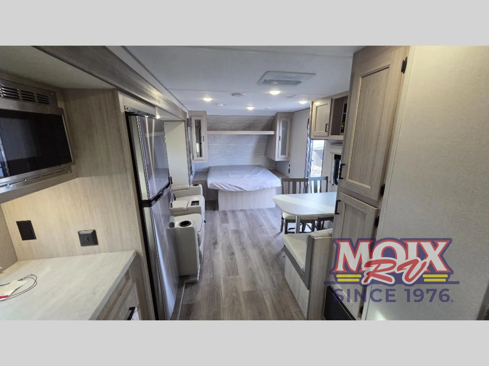 2024 Coachmen Catalina Summit Series 8 221MKE - Photo 4