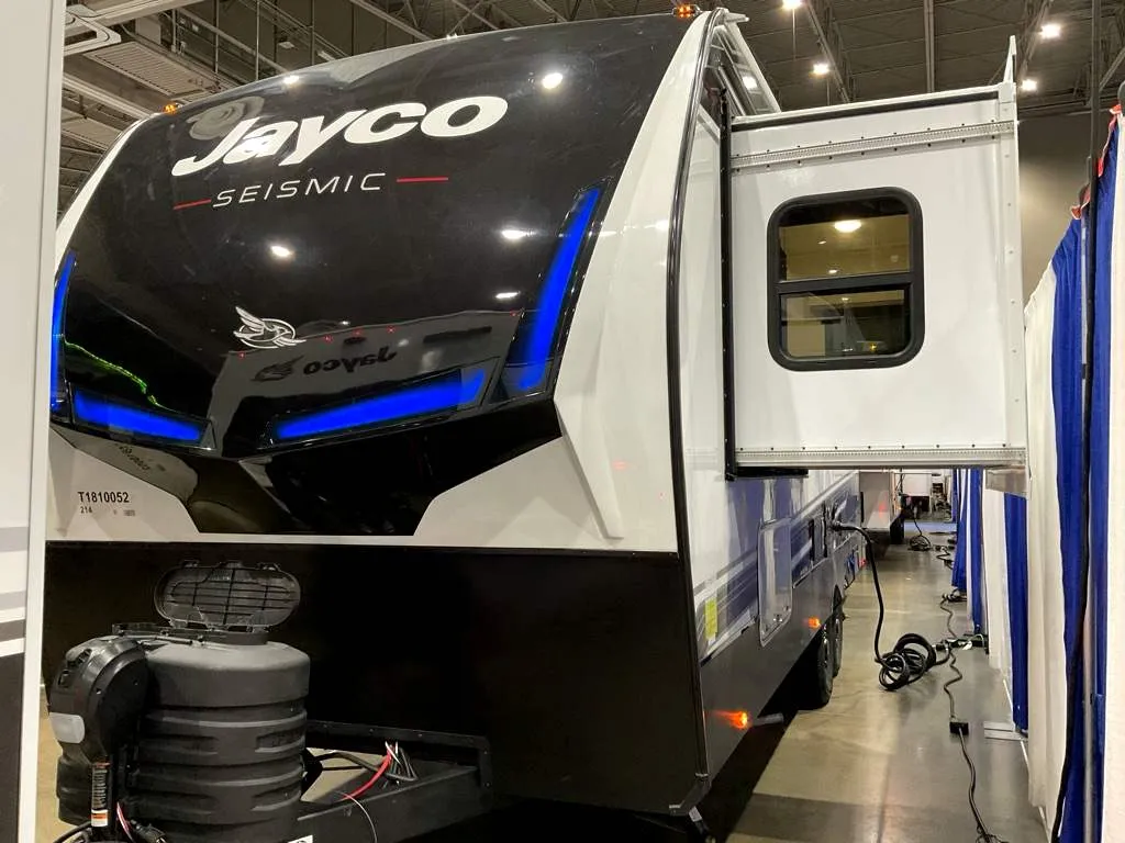 2026 Jayco Seismic Travel Trailer Toy Hauler 214 - Photo 3
