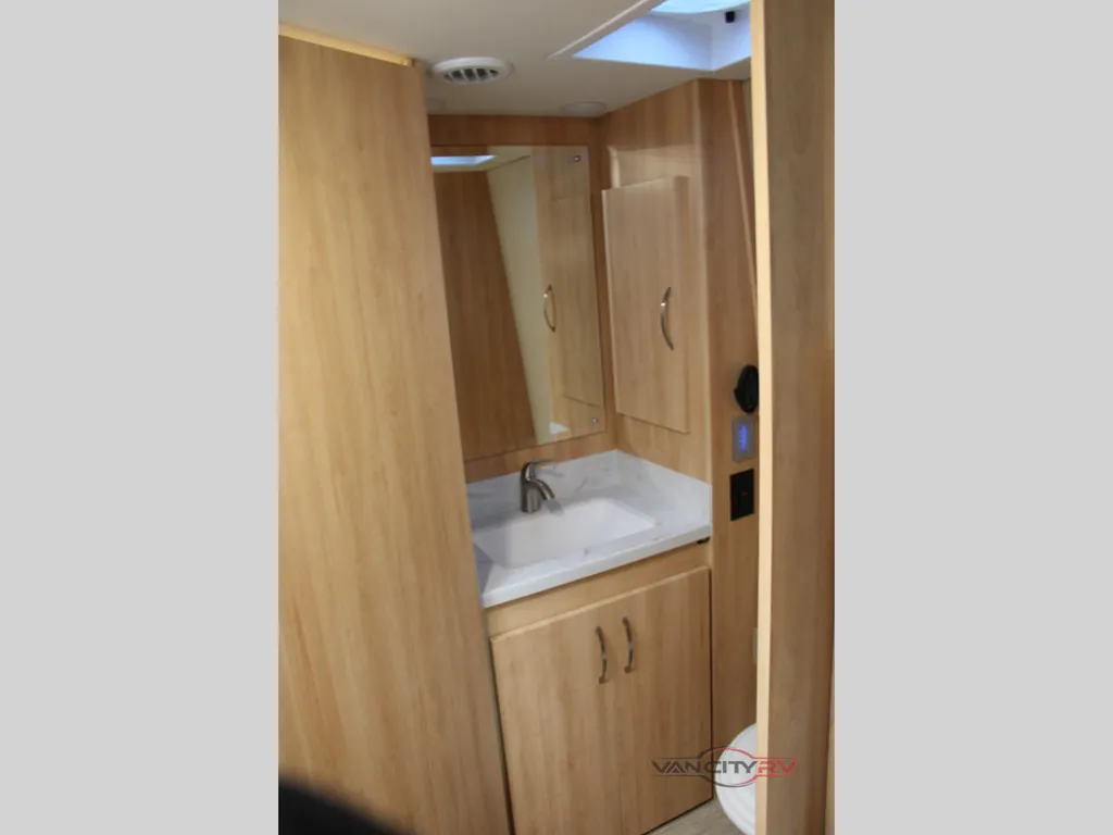 2025 Chinook RV Summit SS, Photos photo 30