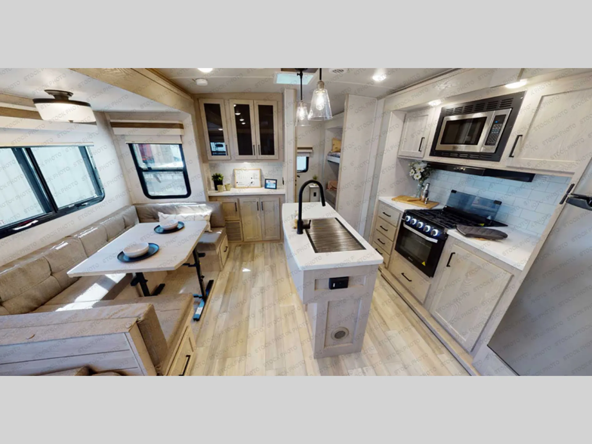 2024 Forest River Rockwood Signature 8336BH - Photo 4