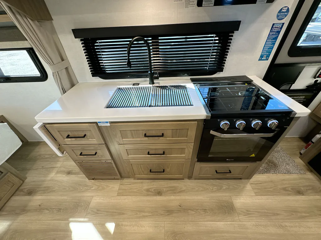 2027 Forest River Rockwood Mini Lite 2109S, Photos photo 16