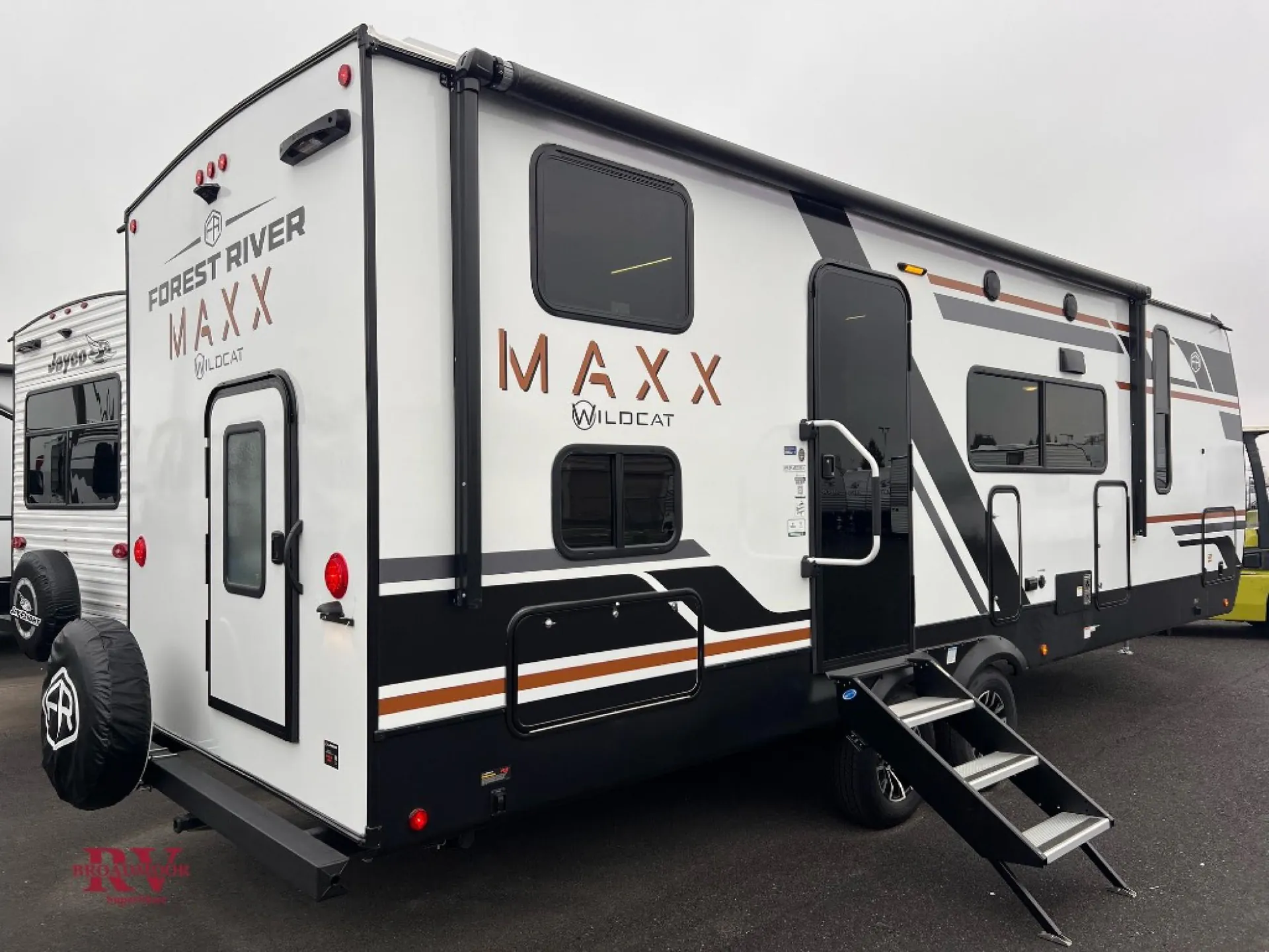 2026 Forest River Wildcat Maxx 246DBX dealer photo 4 from Broadmoor RV SuperStore