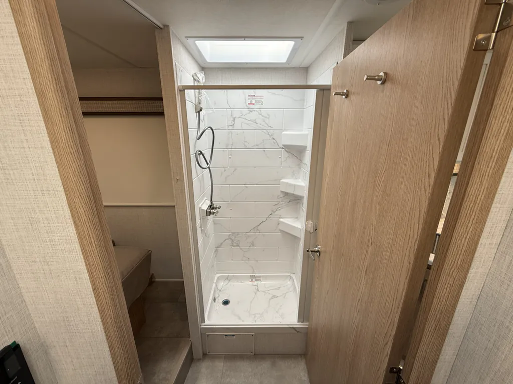2026 Thor Motor Coach Freedom Elite 28HZ, Photos photo 30