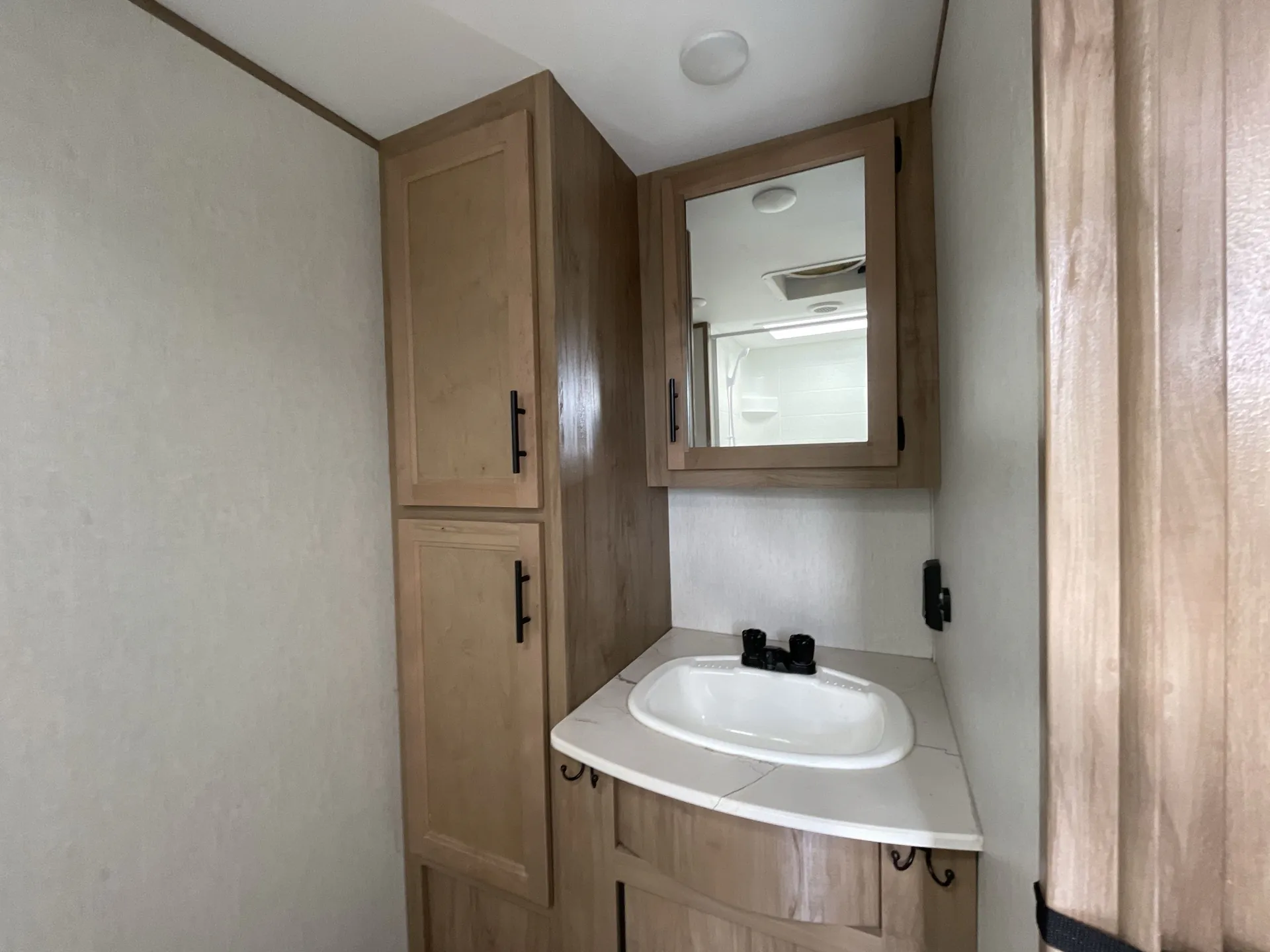 2023 Forest River Cherokee Alpha Wolf 22SW-L — campside