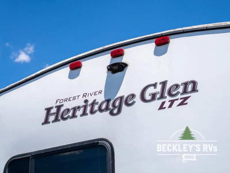 2018 Forest River RV Wildwood Heritage Glen 312QBUD - Photo 3