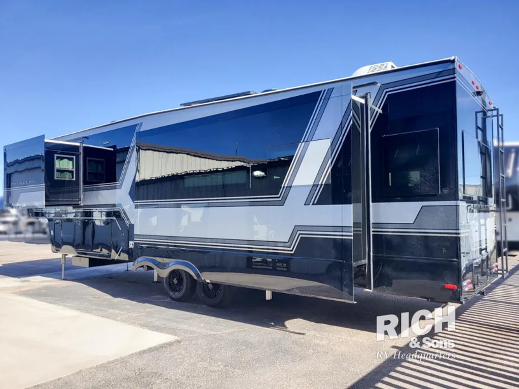 2026 Brinkley Model Z 3600, Photos photo 9