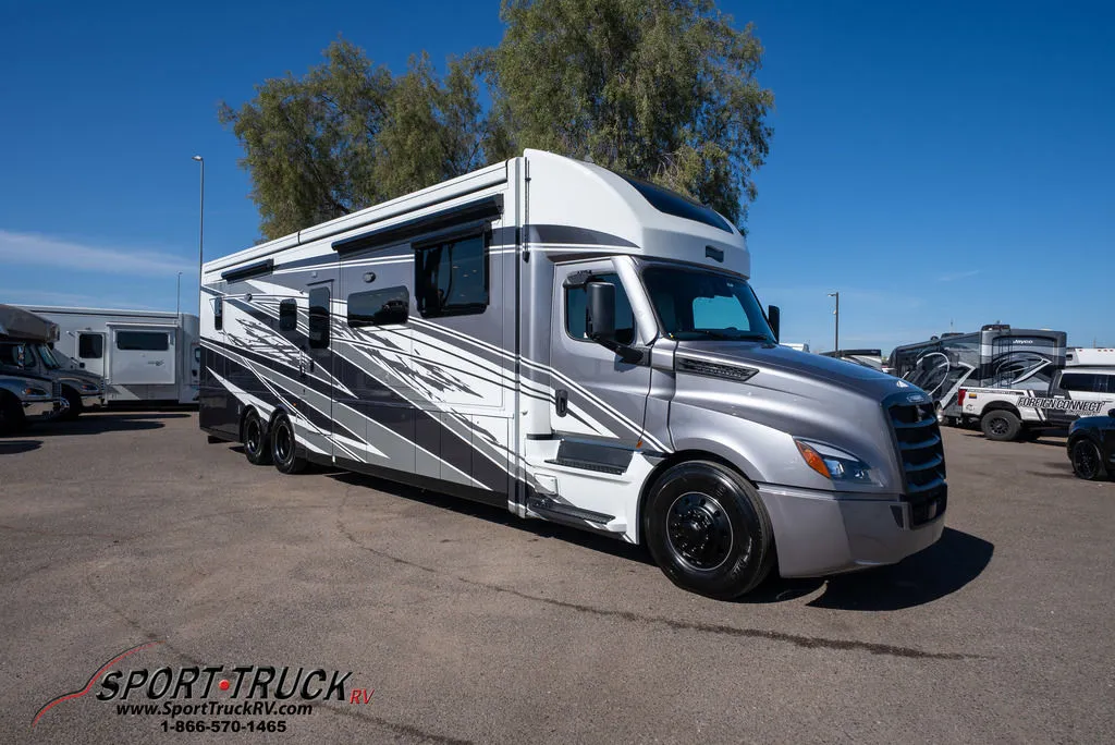 2026 Newmar Summit Aire 4505 - Photo 2