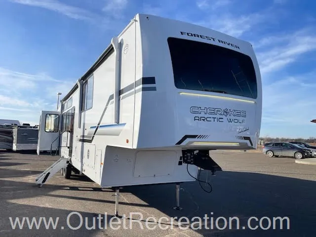 2026 Forest River Arctic Wolf 38LEAHG - Photo 2
