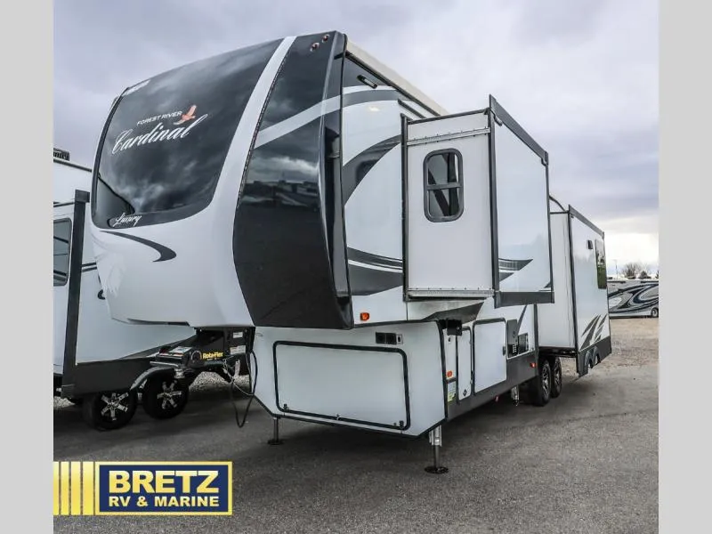 2021 Forest River Cardinal Luxury 335RLX - Photo 4
