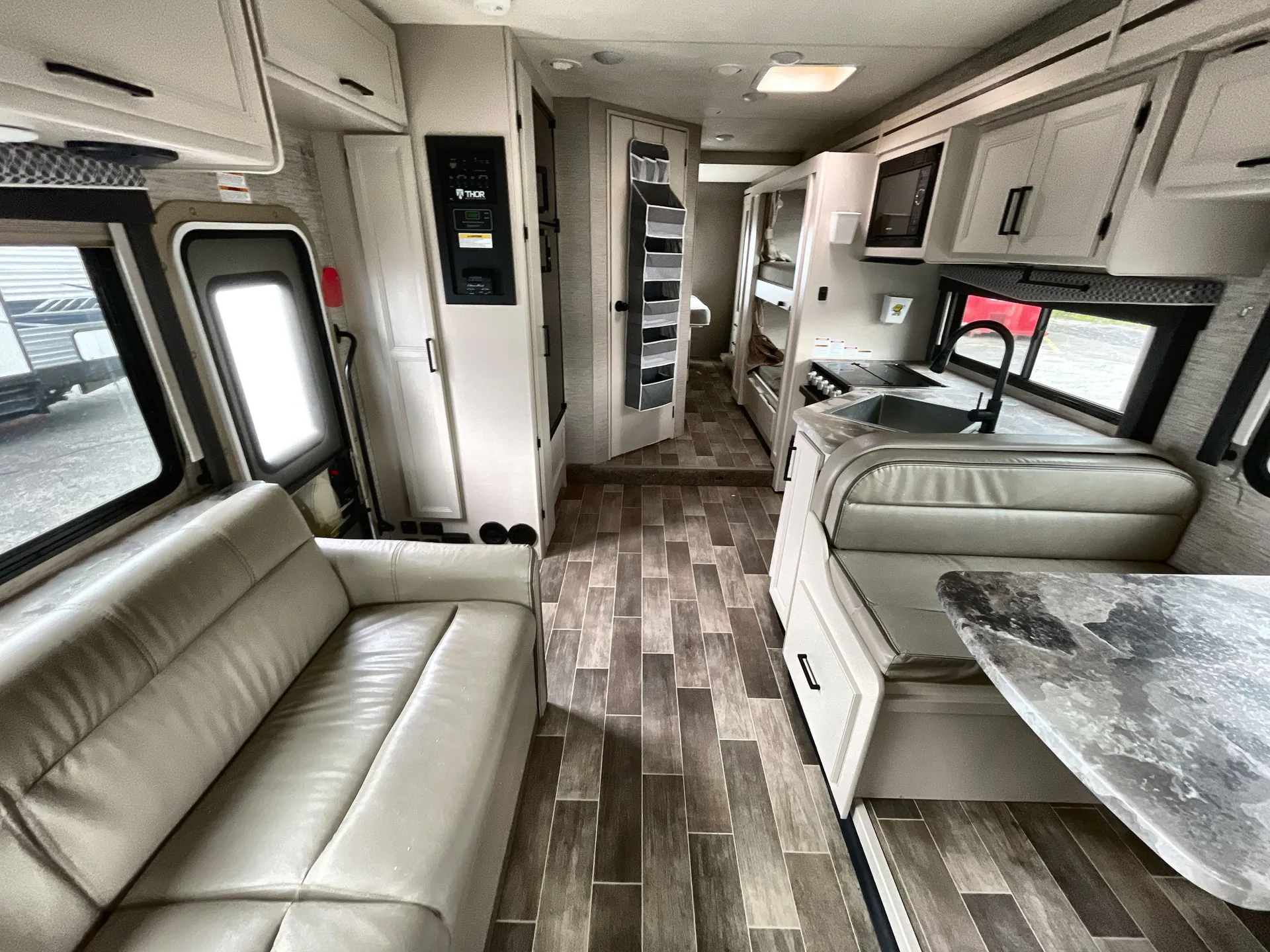 2021 Thor Motor Coach Chateau 31EV — living area main