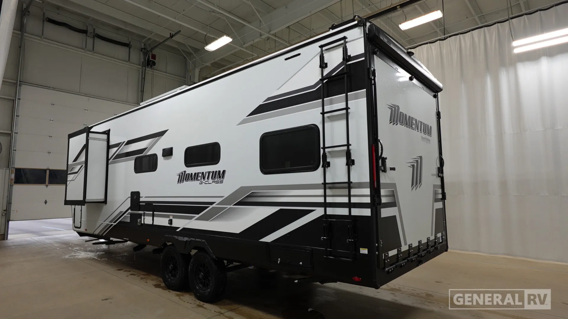 2026 Grand Design Momentum G-Class 27G - Photo 4