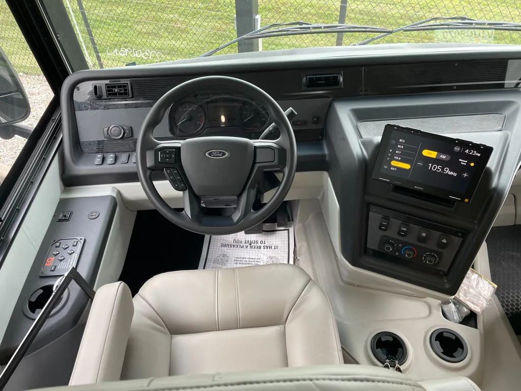 2027 Entegra Coach Vision XL 36C, Photos photo 5