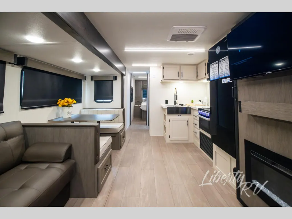 2026 Forest River Cherokee Alpha Wolf 29DCB, Photos photo 10