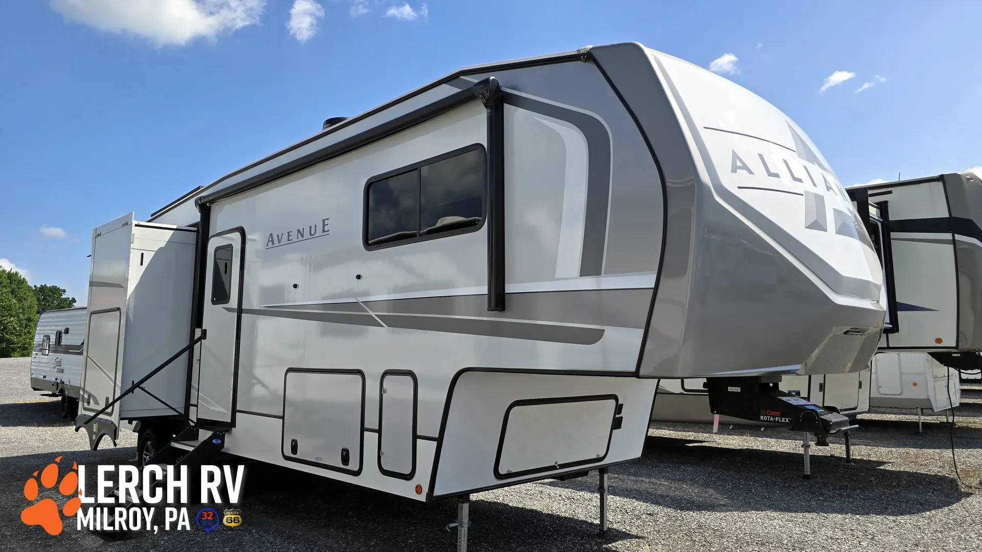 2024 Alliance RV Avenue 33RKS - Photo 2